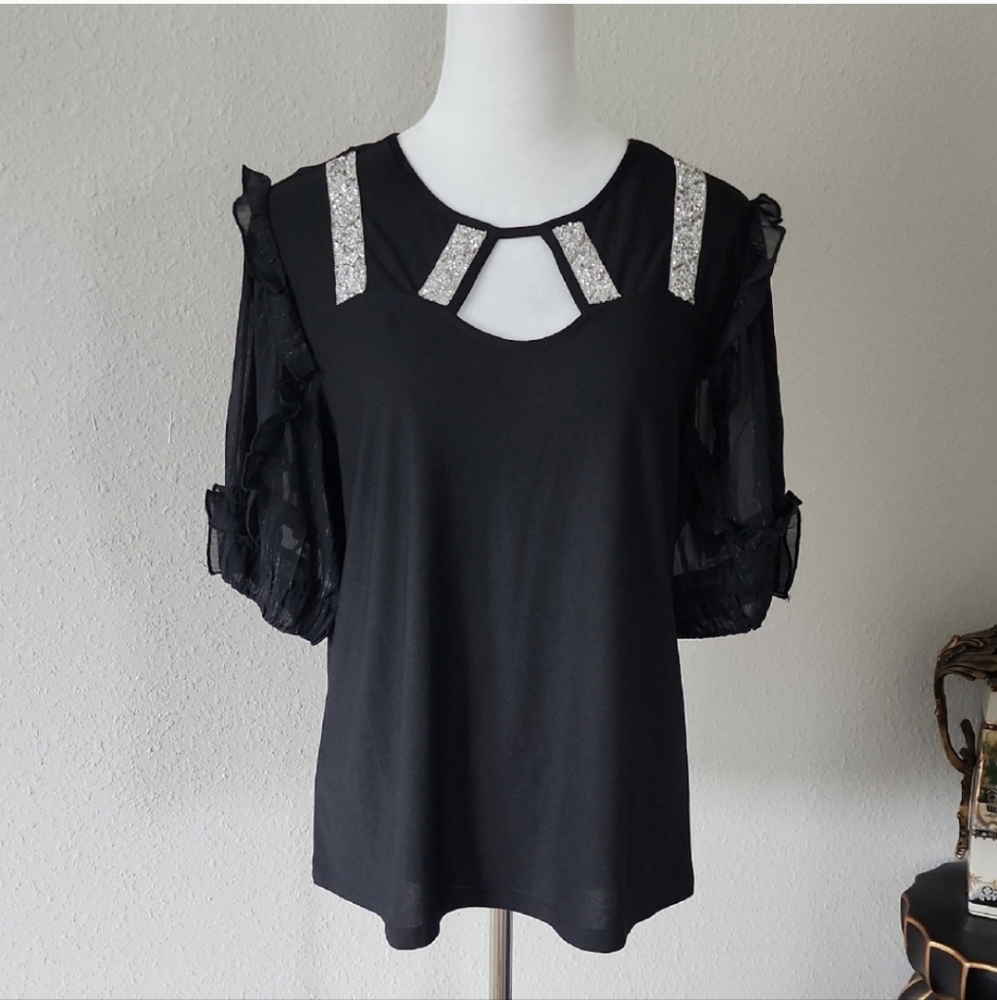 Como Black Top with Silver Accents